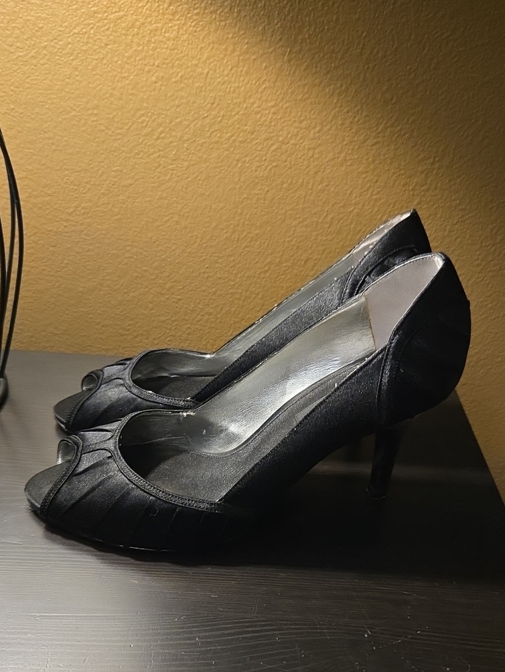 Nina Size 10 Black Stillheto Heels $20